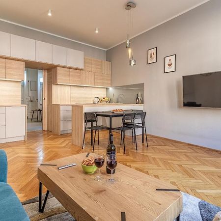 Appartamento Stylish Luxury Flat In Old Town Bratislava Esterno foto