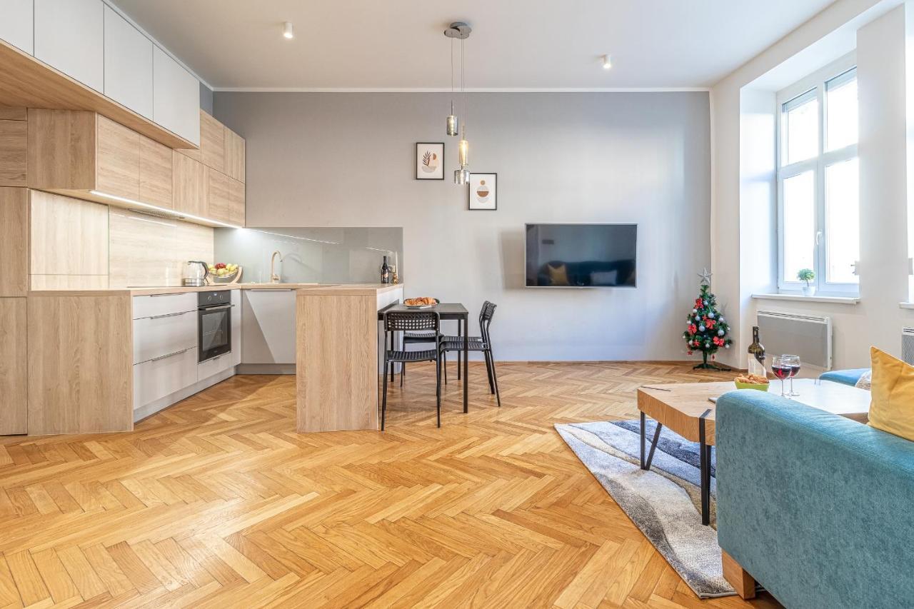 Appartamento Stylish Luxury Flat In Old Town Bratislava Esterno foto