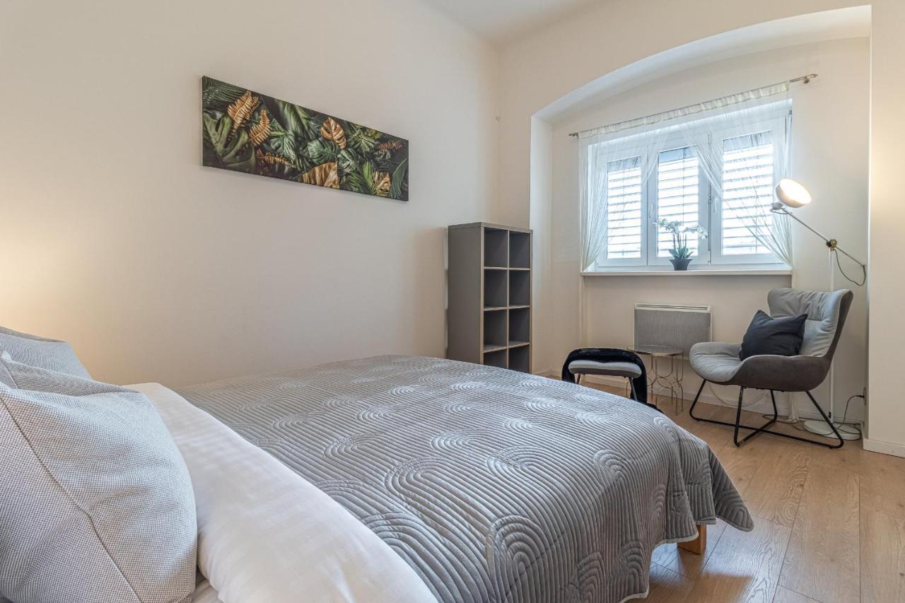 Appartamento Stylish Luxury Flat In Old Town Bratislava Esterno foto